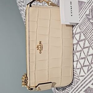Coach nolita 19 croc ivory